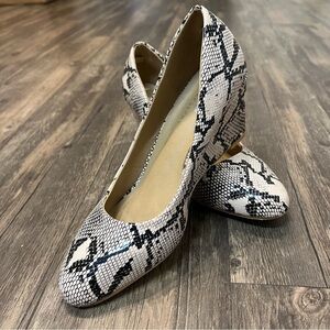 Women Snake Skin Wedges Heel Ballerina Shoes Black And Ivory Size 8 1/2